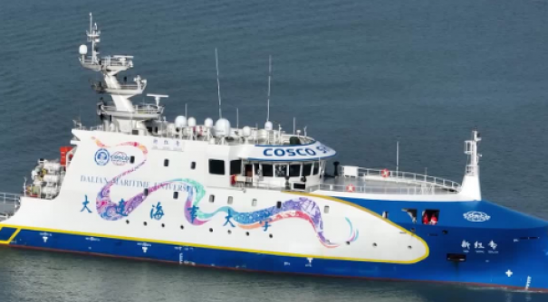 新一代智能船舶“新红专”轮抵琼 将在多个港口巡展