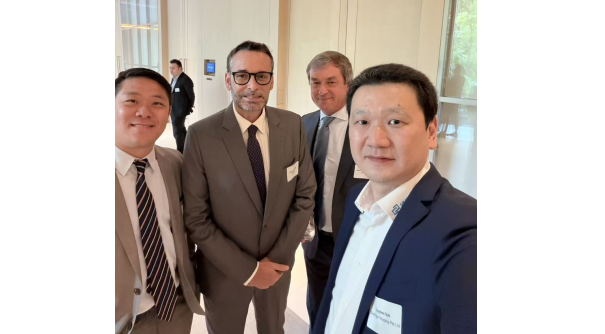 共话全球航运新局：我司董事长受邀出席 CMA CGM 集团新加坡晚宴